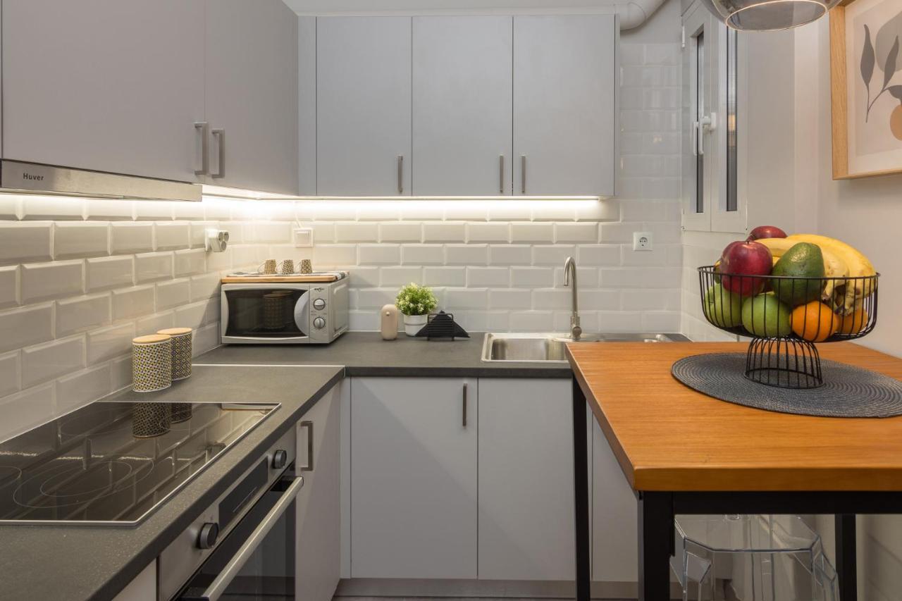 Spacious 2 Bedroom Apartment In Koukaki アテネ エクステリア 写真